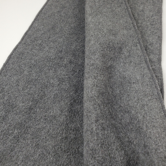 Old Navy Gray Fleece Scarf - Picture 4 of 5